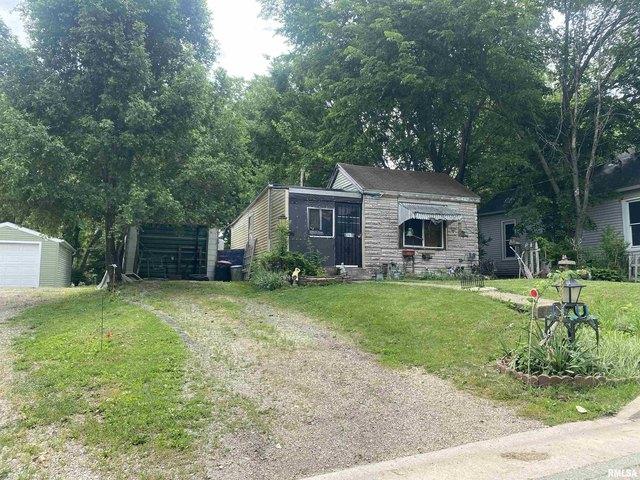 House for sale in Fulton, Illinois