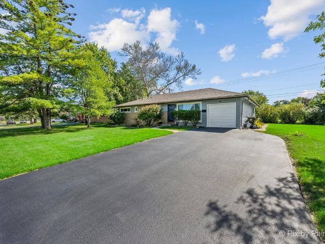 House for sale in Parcel C, Hoffman Estates