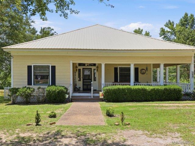 House for sale in Elmore, Alabama