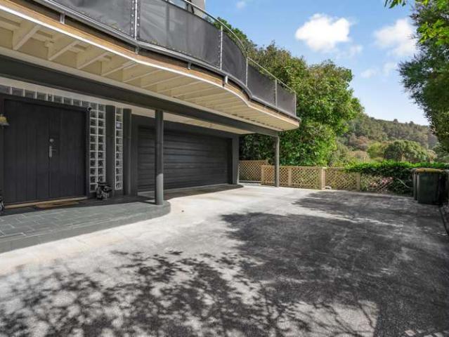 House for sale in Days Bay, Wellington