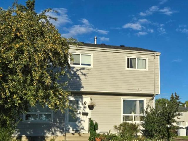 Townhouse for sale in Wedgewood, Alberta