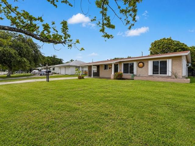 House for sale in Oakland Park, Florida