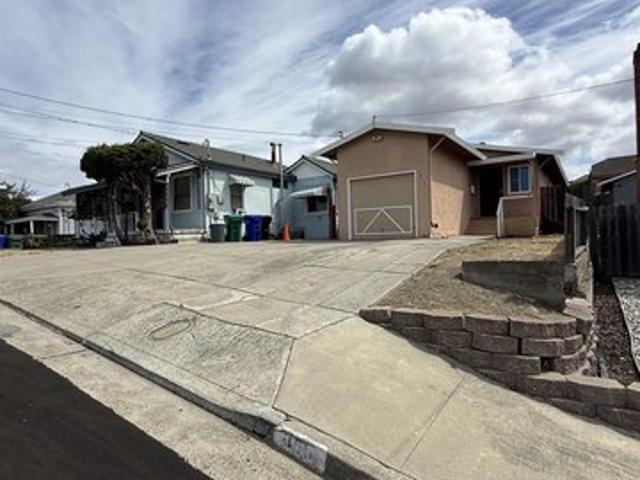 House for sale in Rodeo, California