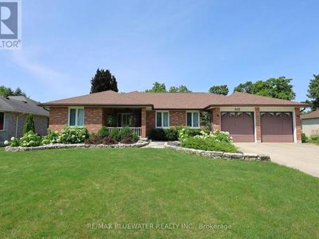 House for sale in North Middlesex, Ontario