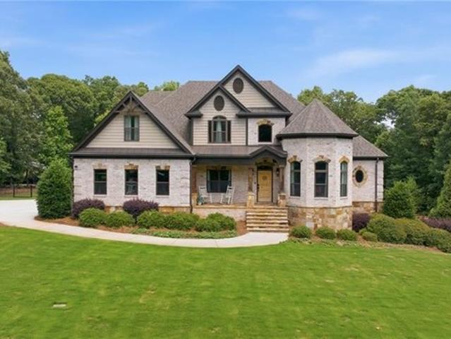 House for sale in Hull, Georgia