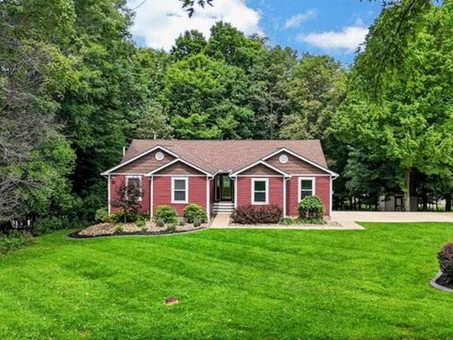 House for sale in Howard, Ohio