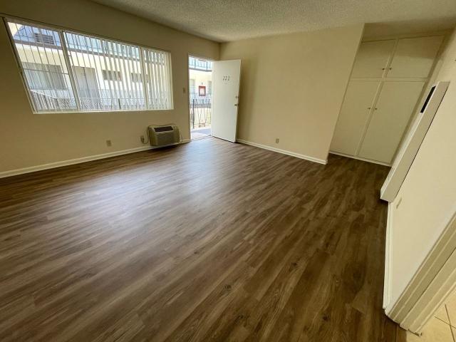 Apartment for rent in Glendale, California