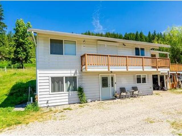 House for sale in Salmon Arm, British Columbia