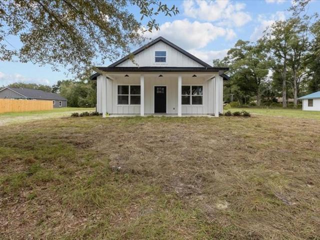 House for sale in Bell, Florida