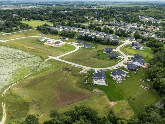 Land for sale in Linn, Iowa