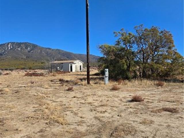 House for sale in Anza, California
