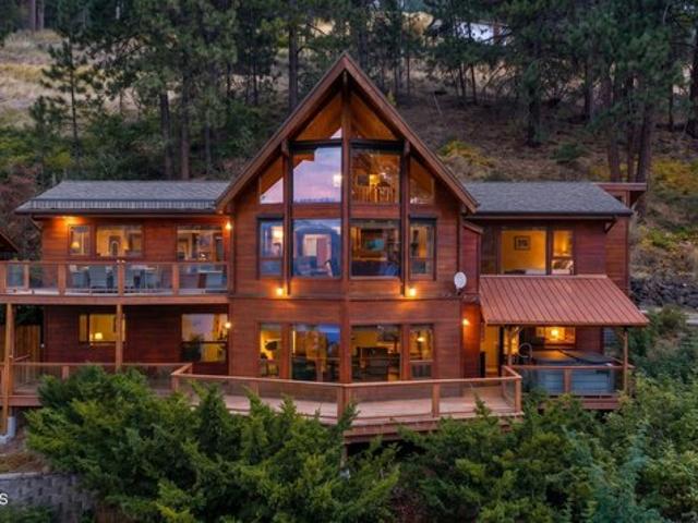 House for sale in Harrison, Idaho