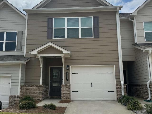 Townhouse for sale in Oakwood, Georgia