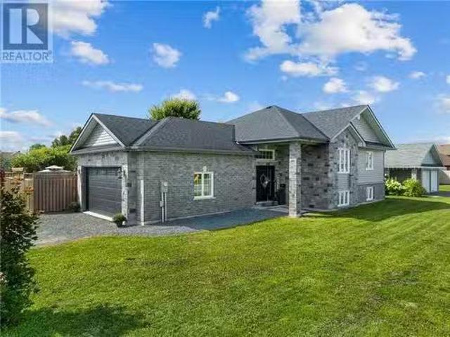 House for sale in Wanup, Ontario