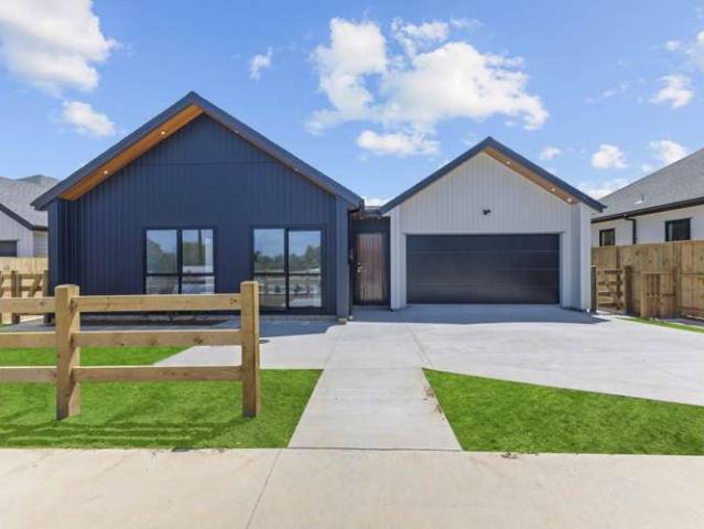 House for sale in Awhitu