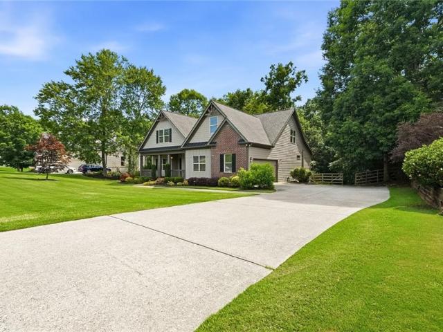 House for sale in Dawsonville, Georgia