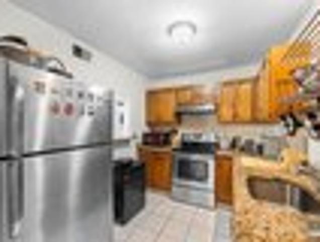 Condo for sale in Bloomfield, New Jersey