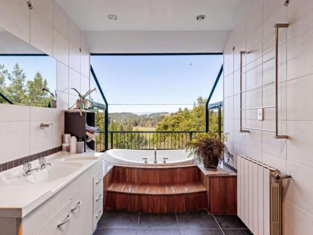 Property for sale in Marlborough