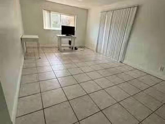 Condo for rent in Melbourne