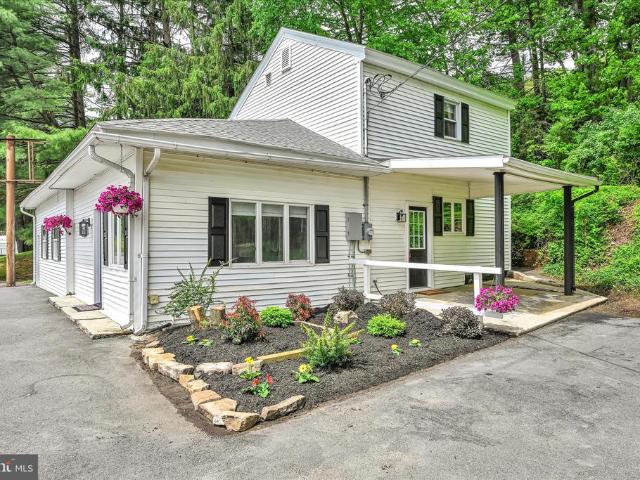 House for sale in New Philadelphia, Pennsylvania