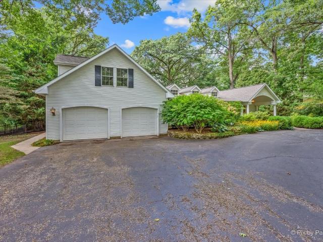 House for sale in Mchenry, Illinois