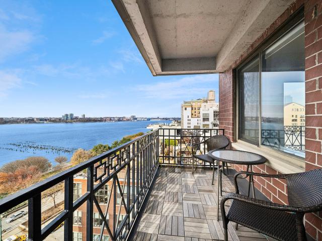 Condo for sale in Arverne, New York