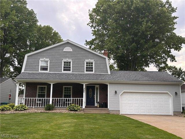 House for sale in Hubbard, Ohio