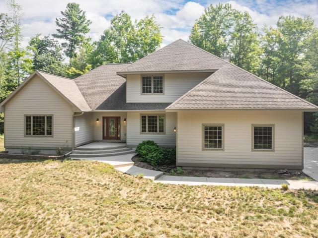 House for sale in Acme, Acme Township