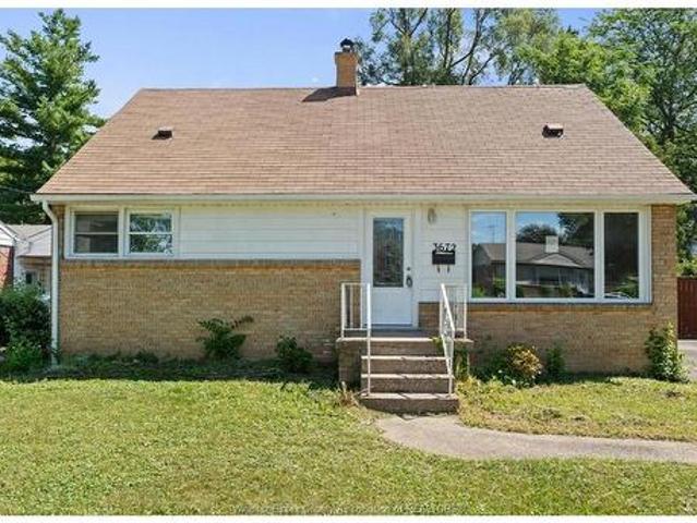 House for sale in South Windsor, Windsor