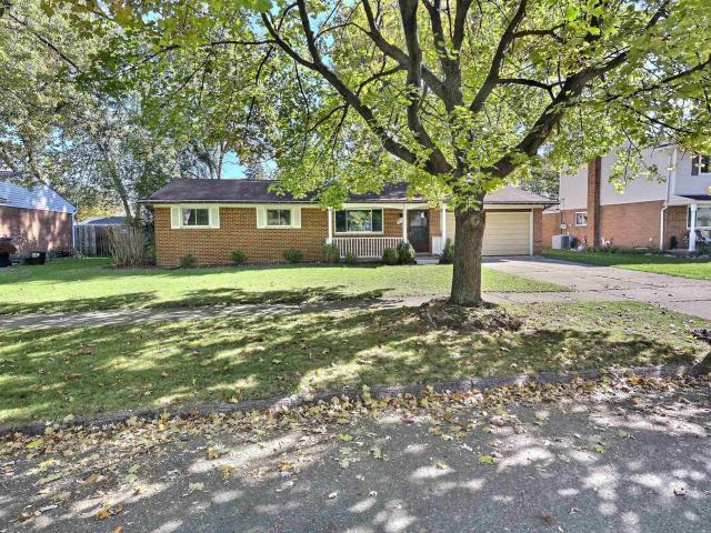 House for sale in Clinton Harper Beach, Clinton Township