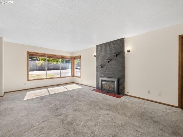 House for sale in Robinwood, West Linn