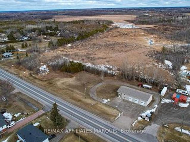 House for sale in Ontario