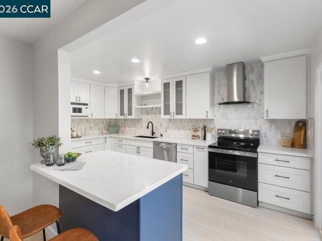 Condo for sale in Walnut Creek, California