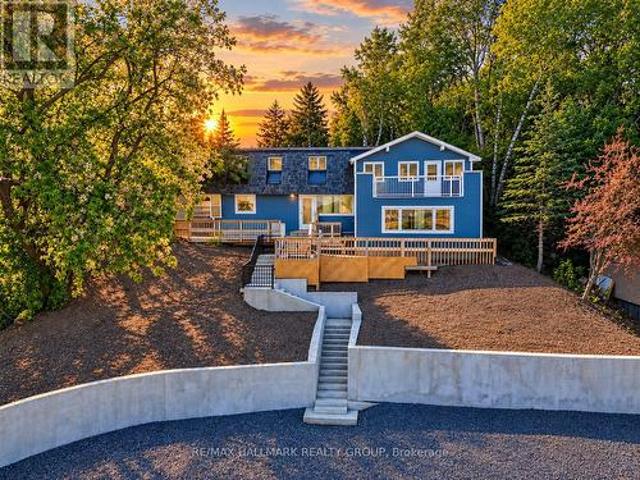 House for sale in Fallingbrook, Ottawa