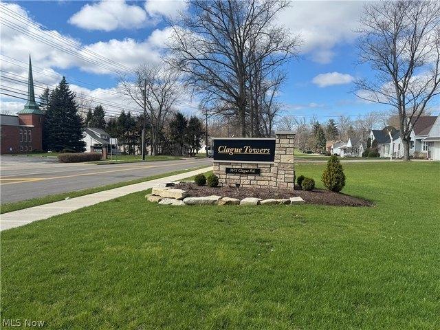 Condo for sale in North Olmsted, Ohio