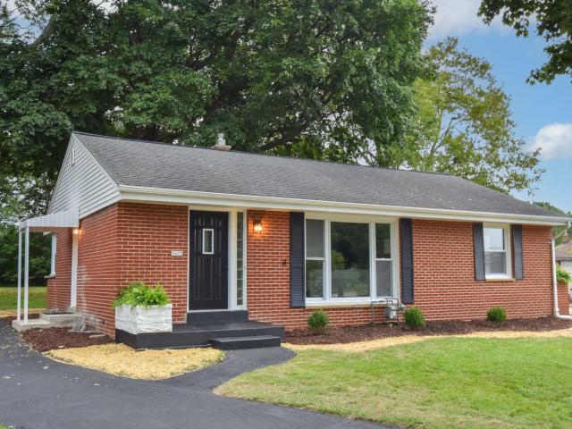 House for sale in Milwaukee, Wisconsin