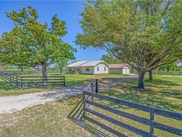 House for sale in North Zulch, Texas