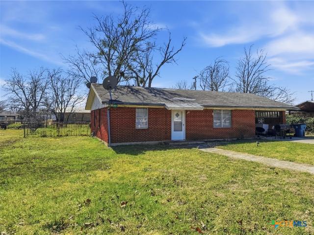 House for sale in Hamilton, Texas