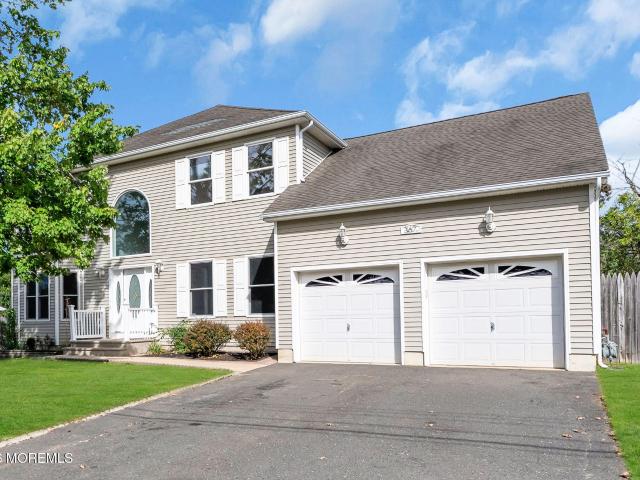 House for sale in Lake Riviera, Brick Township