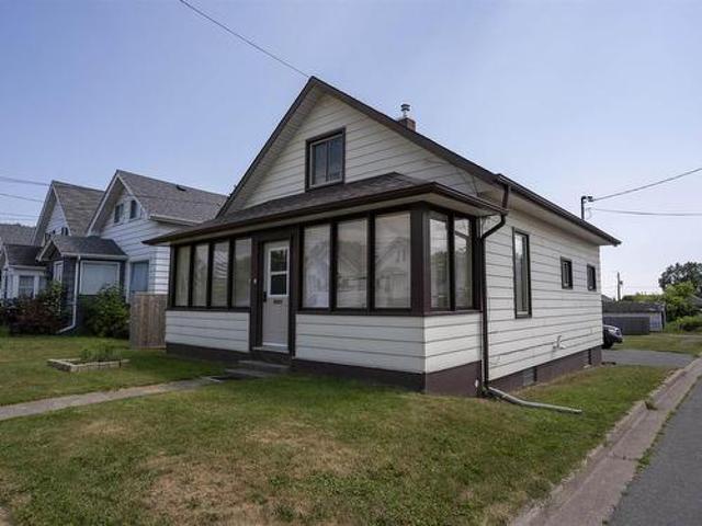 House for sale in Thunder Bay, Ontario