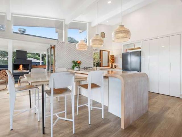 Property for sale in Waimauku