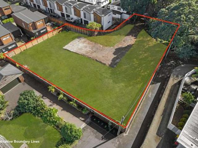 Land for sale in Balmoral