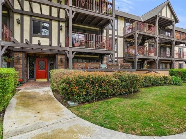 Condo for sale in Santa Ana, California