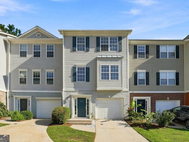 Townhouse for sale in Scottdale, DeKalb County
