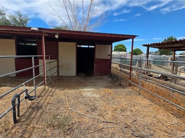 House for sale in Littlerock, California