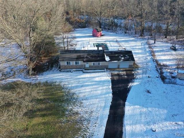 House for sale in Lapeer, Lapeer County