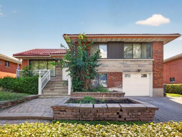 House for sale in Chomedey, Quebec
