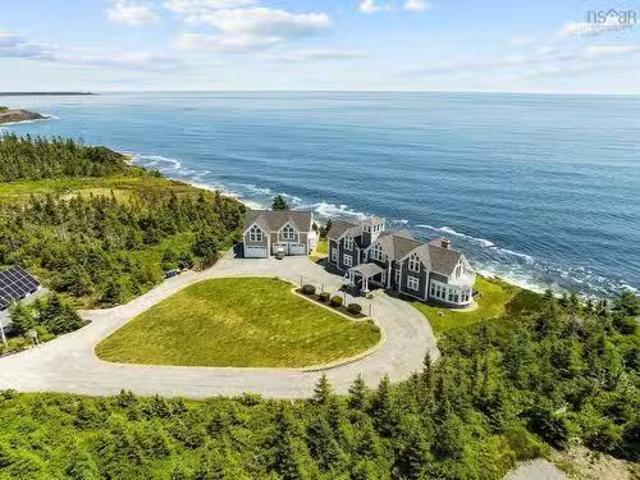 House for sale in Kingsburg, Nova Scotia