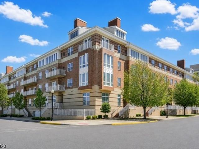Condo for sale in Perth Amboy, New Jersey