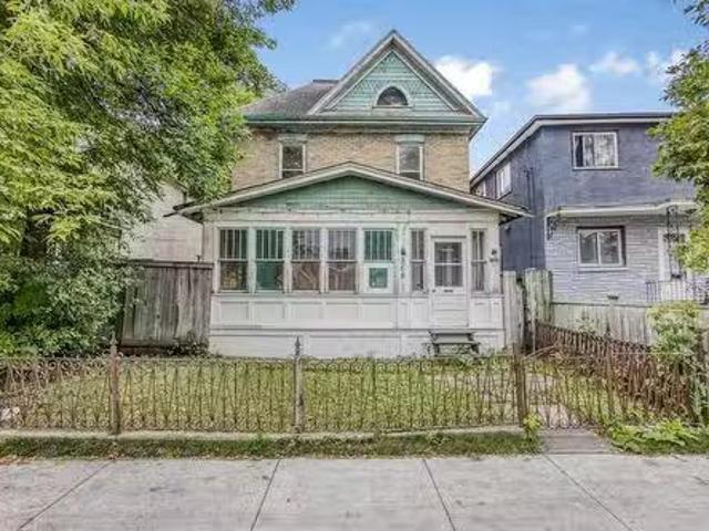 House for sale in East St. Paul, Manitoba